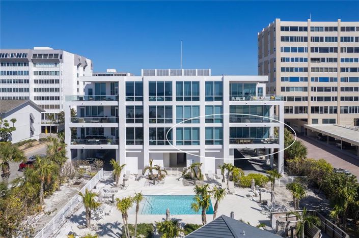 Image No.38-4 Bed Property for sale