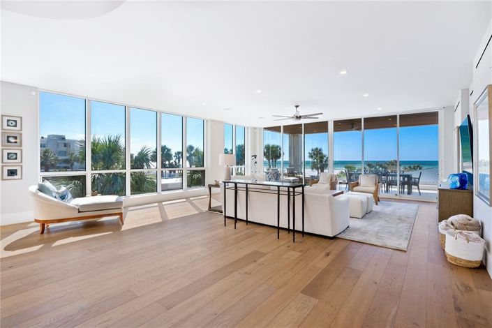 Image No.8-4 Bed Property for sale