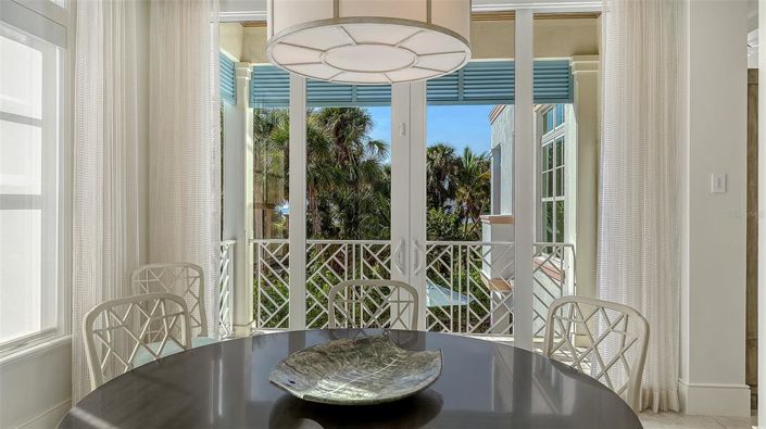 Image No.13-4 Bed Property for sale