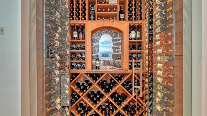 Image No.18-4 Bed Property for sale