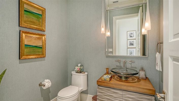 Image No.19-4 Bed Property for sale