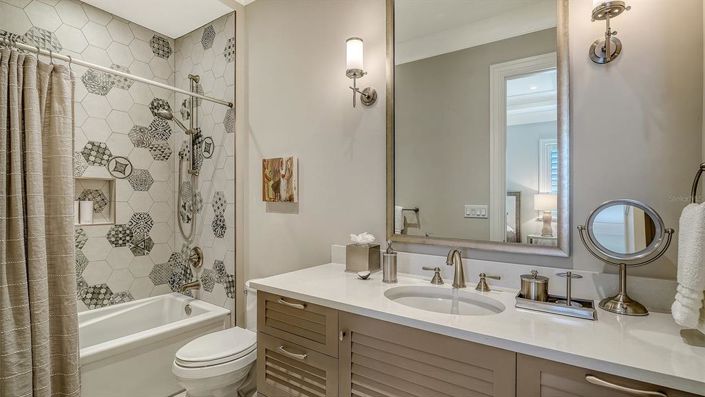 Image No.38-4 Bed Property for sale