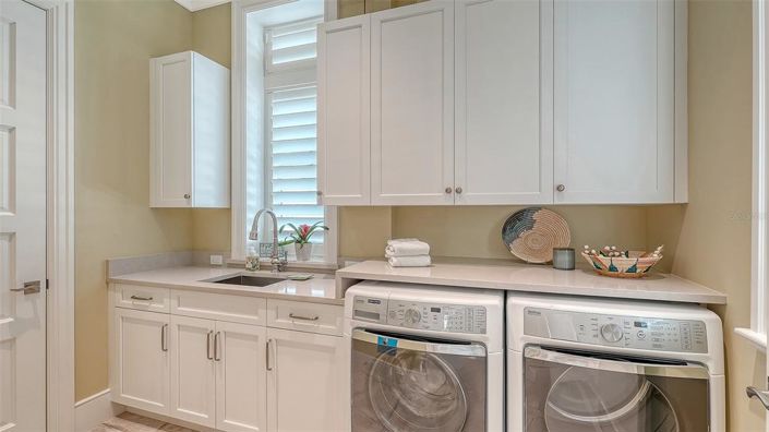 Image No.48-4 Bed Property for sale