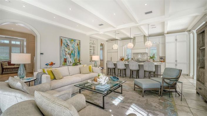 Image No.9-4 Bed Property for sale