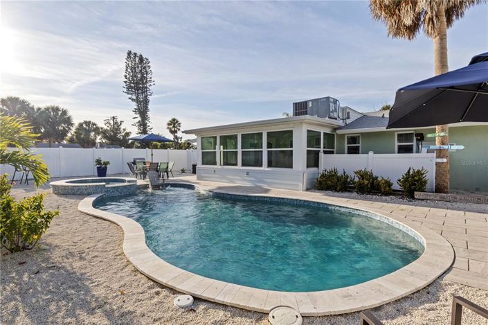 Image No.2-Propriété de 3 chambres à vendre à Holmes Beach