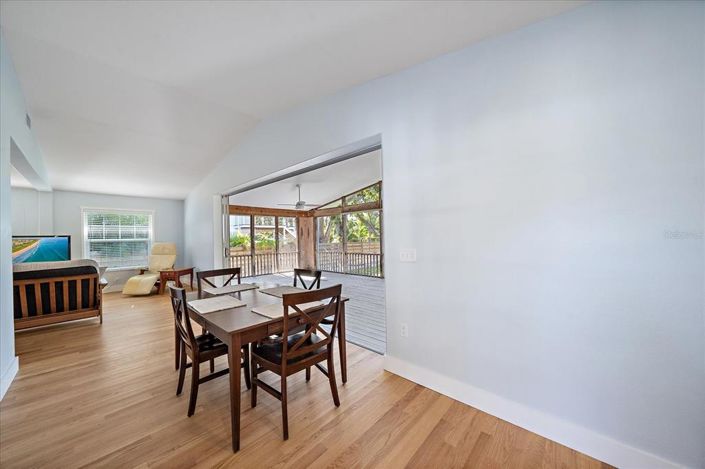 Image No.21-2 Bed Property for sale