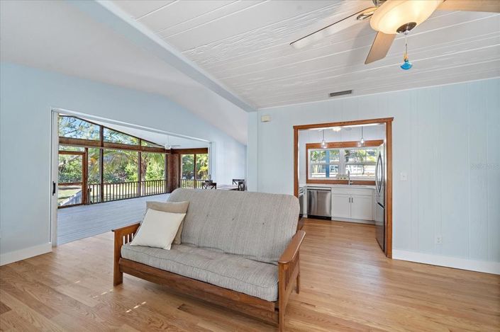 Image No.27-2 Bed Property for sale