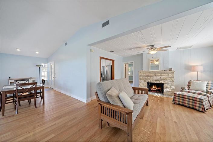 Image No.28-2 Bed Property for sale