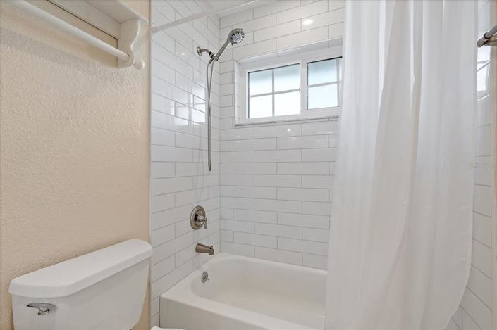 Image No.40-2 Bed Property for sale