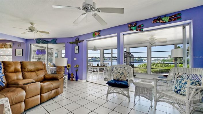 Image No.10-2 Bed Property for sale