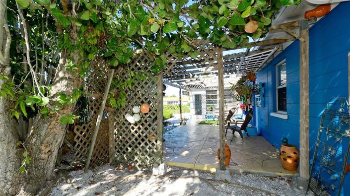 Image No.17-2 Bed Property for sale