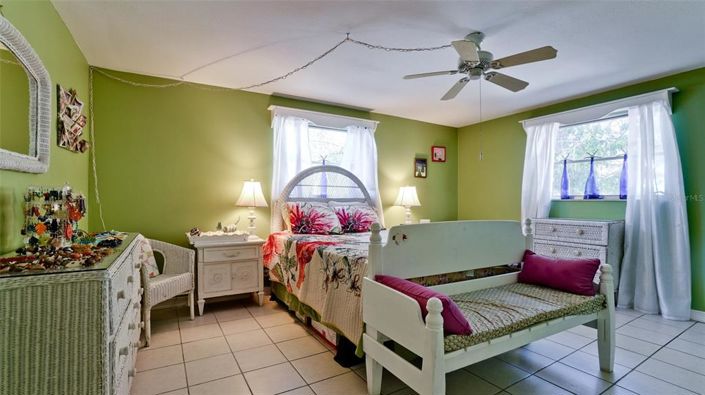 Image No.43-2 Bed Property for sale