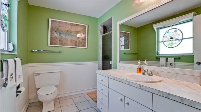 Image No.44-2 Bed Property for sale