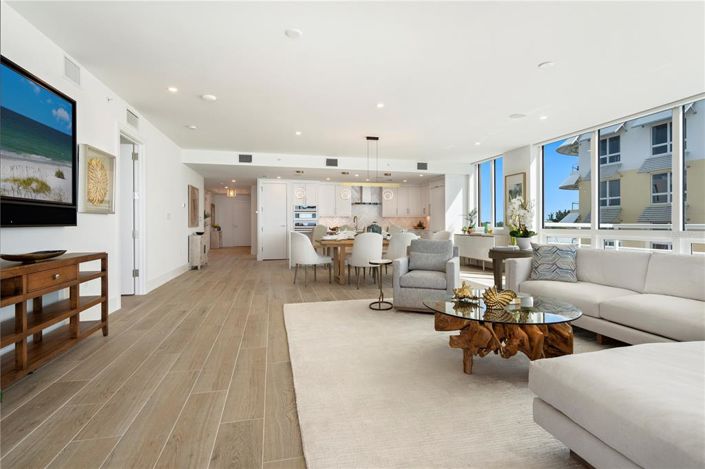 Image No.17-3 Bed Property for sale