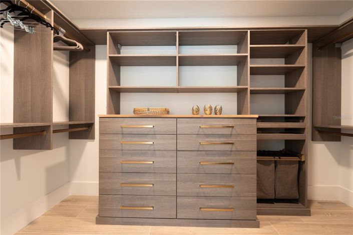 Image No.23-3 Bed Property for sale