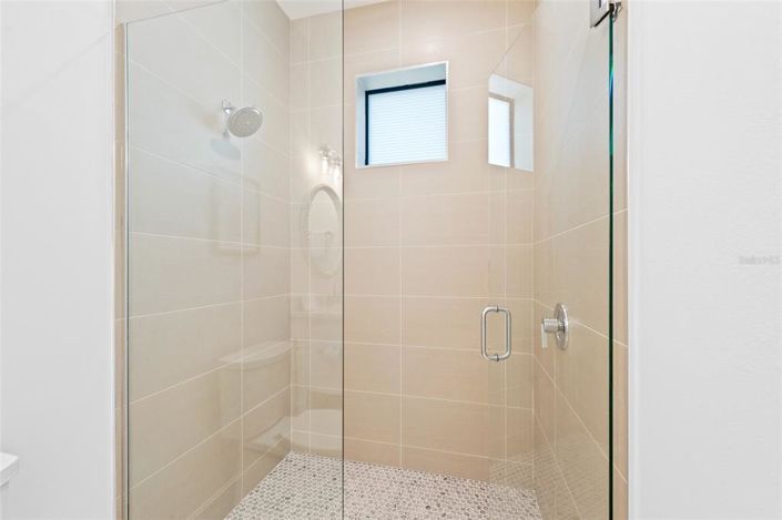 Image No.25-8 Bed Property for sale