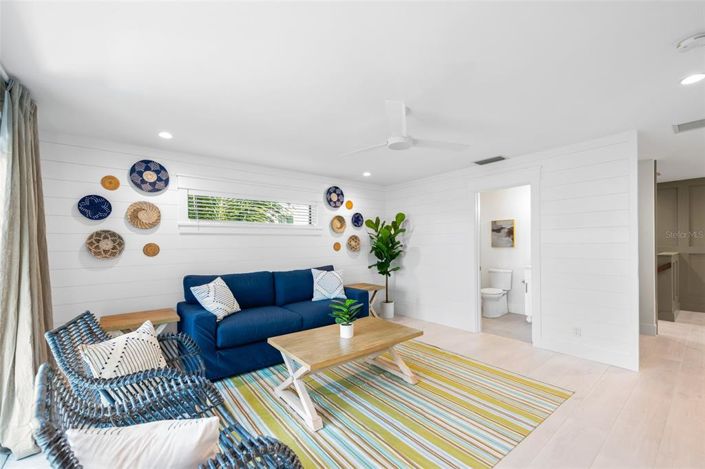 Image No.38-8 Bed Property for sale