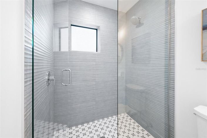 Image No.45-8 Bed Property for sale