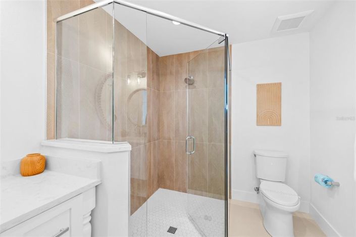 Image No.55-8 Bed Property for sale