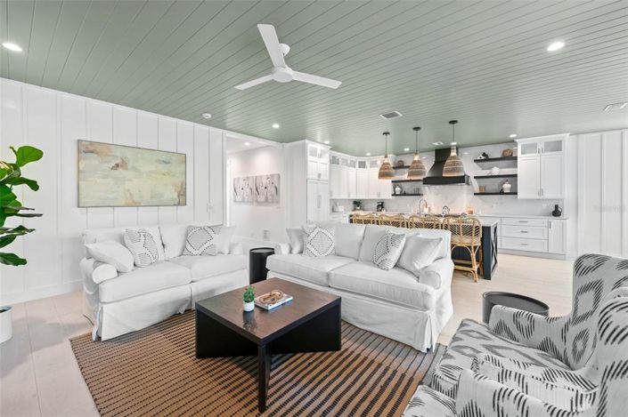 Image No.6-8 Bed Property for sale