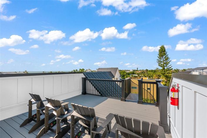 Image No.60-8 Bed Property for sale