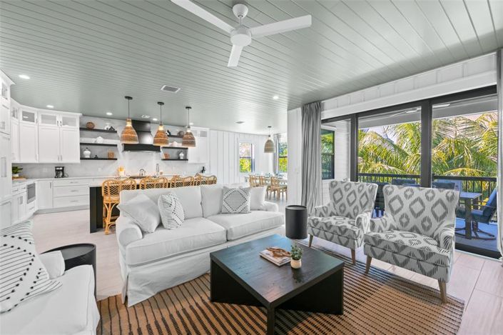 Image No.7-8 Bed Property for sale