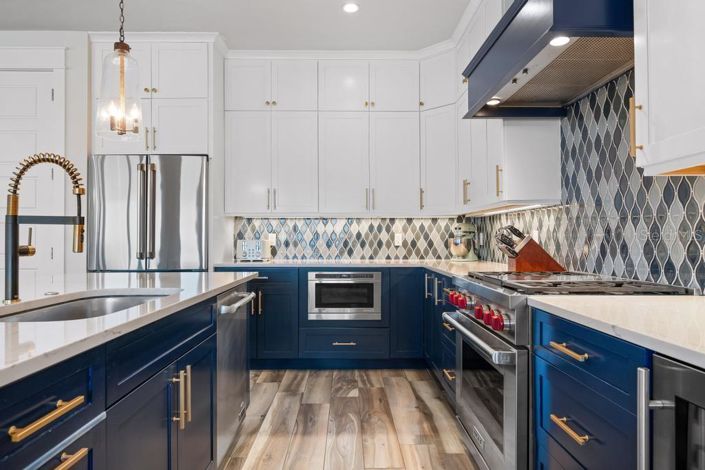 Image No.12-4 Bed Property for sale