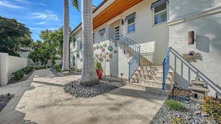 Image No.3-4 Bed Property for sale