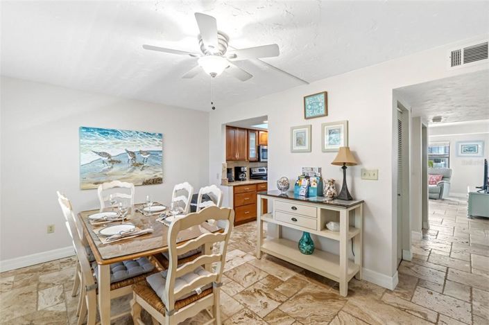 Image No.7-Propriété de 2 chambres à vendre à Sarasota