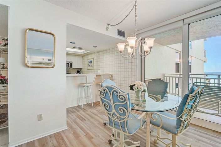 Image No.7-Propriété de 2 chambres à vendre à Sarasota