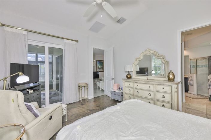 Image No.17-2 Bed Property for sale