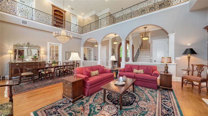 Image No.15-5 Bed Property for sale