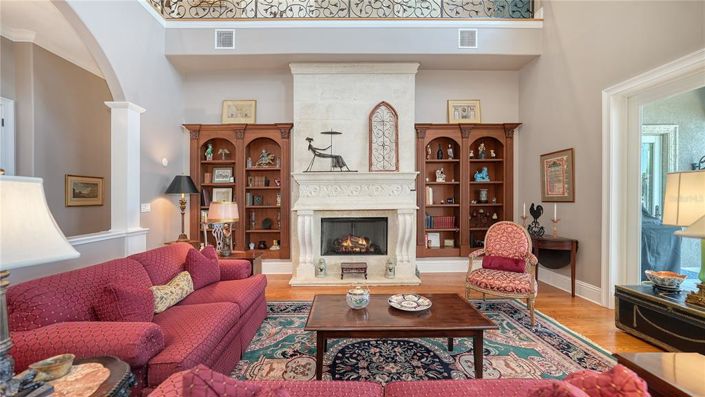 Image No.17-5 Bed Property for sale