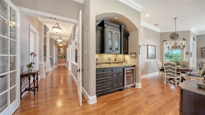 Image No.43-5 Bed Property for sale