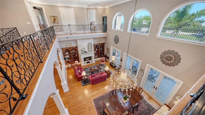 Image No.56-5 Bed Property for sale