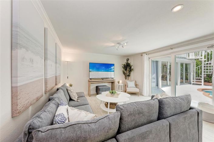 Image No.20-4 Bed Property for sale