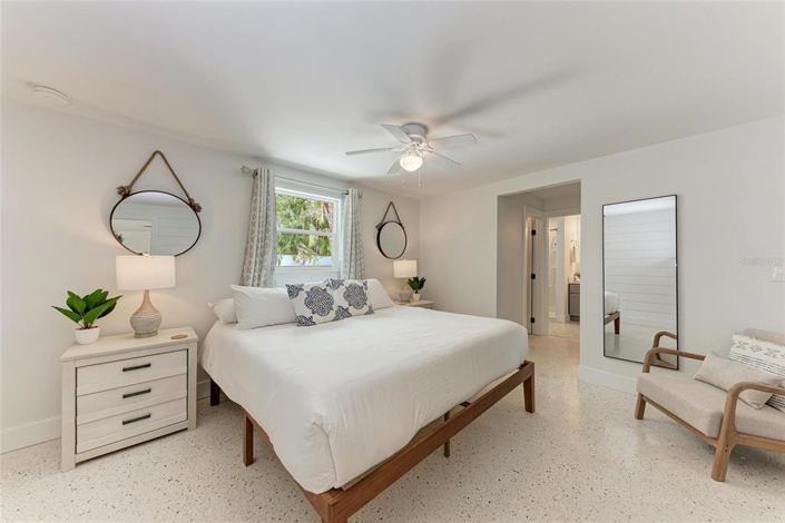 Image No.24-4 Bed Property for sale