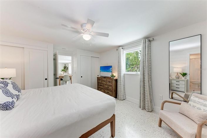 Image No.30-4 Bed Property for sale