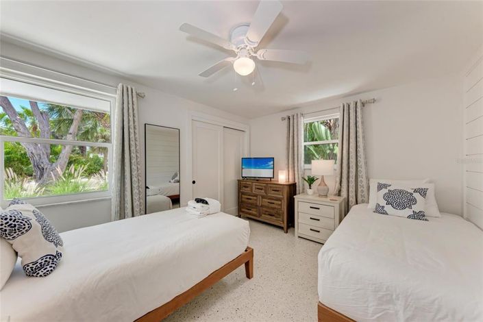 Image No.32-4 Bed Property for sale