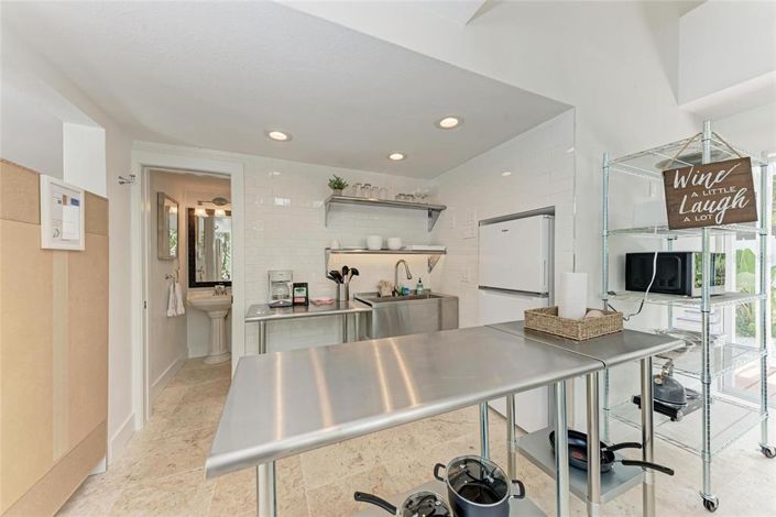 Image No.43-4 Bed Property for sale