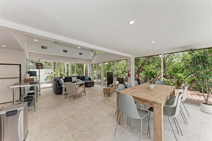 Image No.45-4 Bed Property for sale