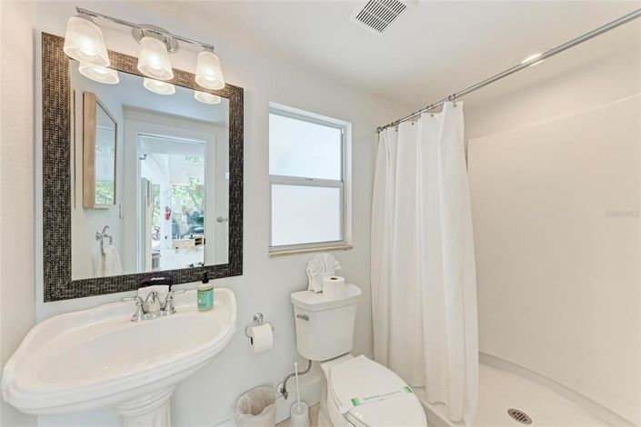 Image No.50-4 Bed Property for sale