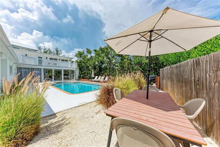 Image No.56-4 Bed Property for sale