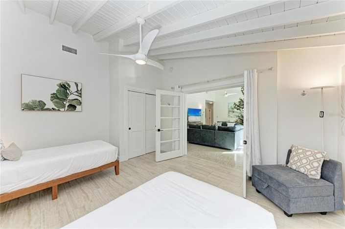 Image No.37-4 Bed Property for sale