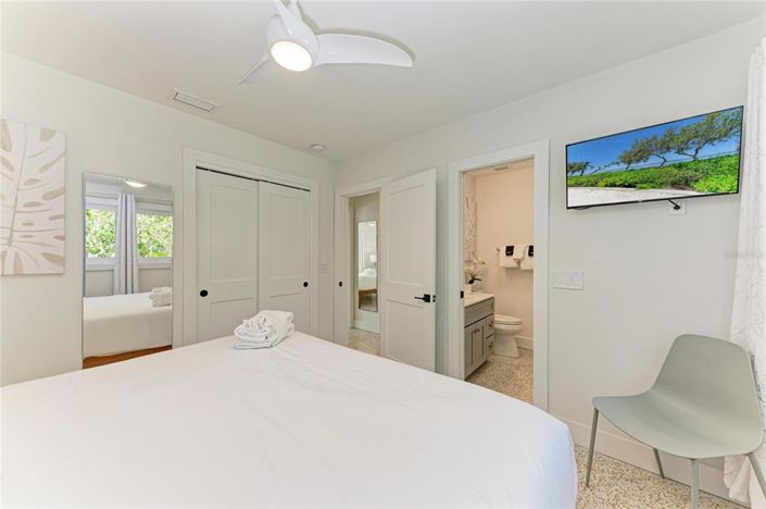 Image No.60-4 Bed Property for sale