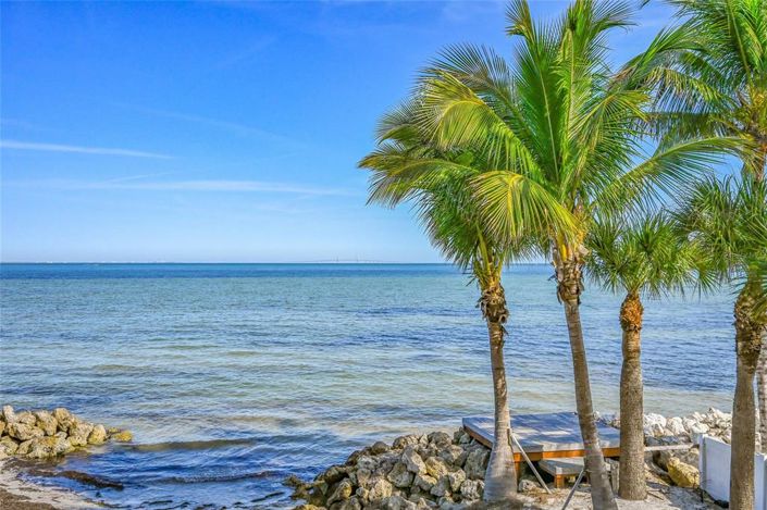 Image No.29-11 Bed Property for sale