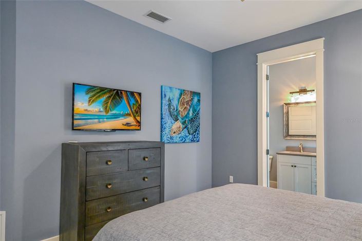 Image No.35-11 Bed Property for sale