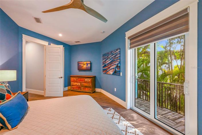 Image No.39-11 Bed Property for sale