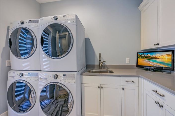 Image No.41-11 Bed Property for sale