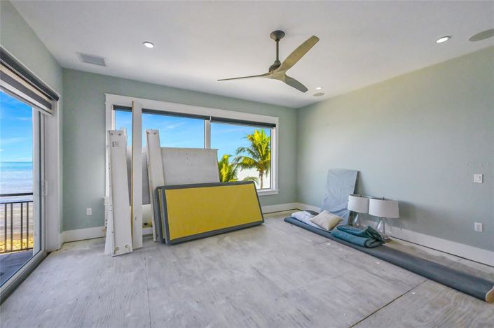 Image No.44-11 Bed Property for sale